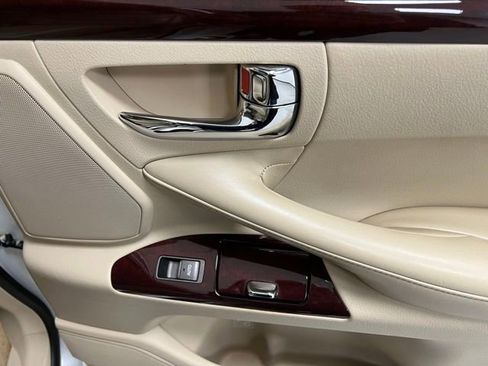 Used 2015 Lexus LX 570 4WD w/ Luxury Package image 51