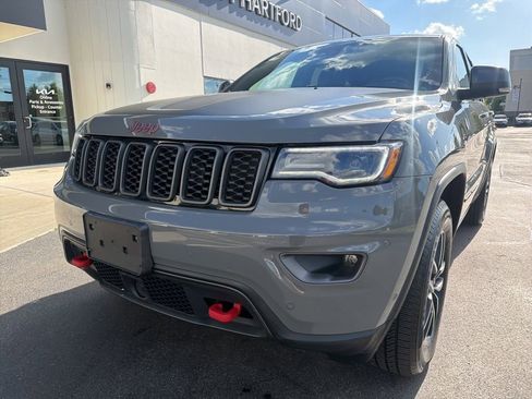 Used 2021 Jeep Grand Cherokee Trailhawk w/ Trailhawk Luxury Group AWD/4WD image 3