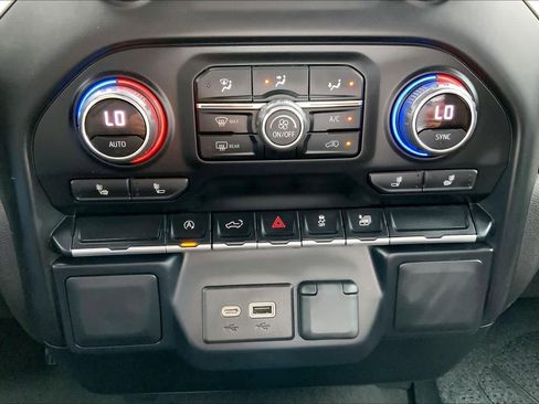 Used 2022 Chevrolet Silverado 1500 LT RWD image 34