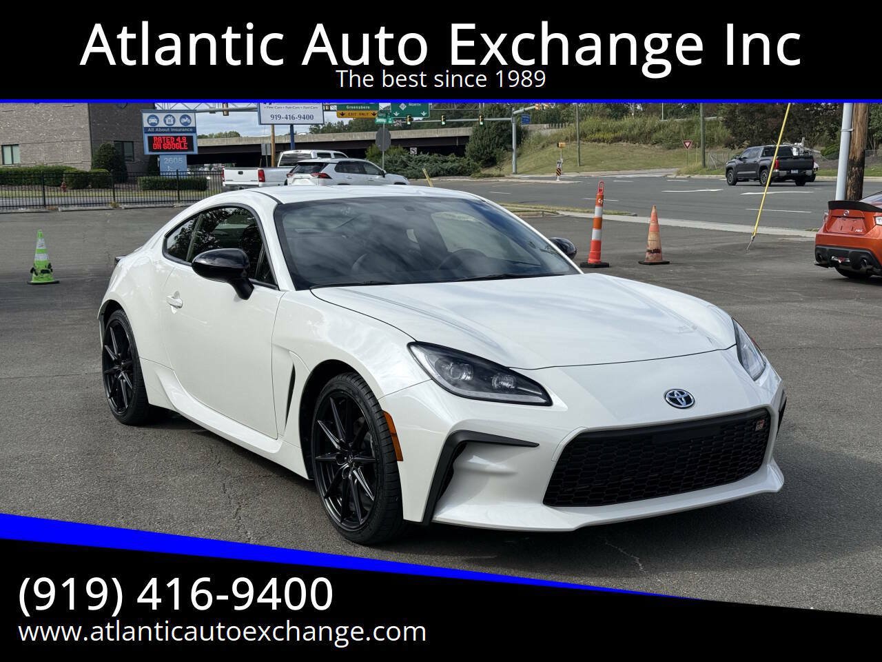 Used 2025 Toyota GR86 Premium RWD image 1