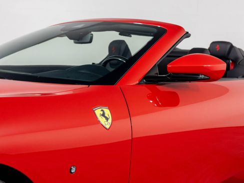 Certified 2025 Ferrari Roma Spider image 25