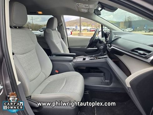 Used 2022 Toyota Sienna LE image 18