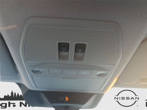 Used 2025 Nissan Kicks SV w/ SV Premium Package AWD/4WD image 23