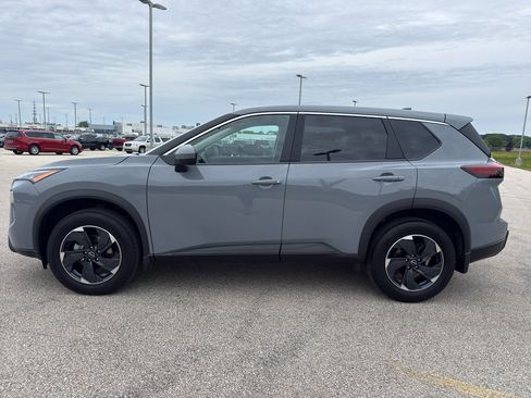 Used 2026 Nissan Rogue SV w/ Cold Weather Package AWD/4WD image 6