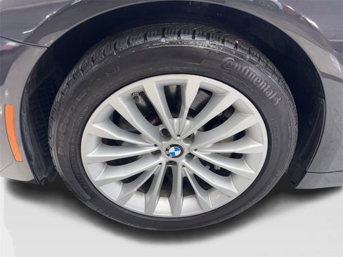 Used 2022 BMW 530i w/ Premium Package image 86