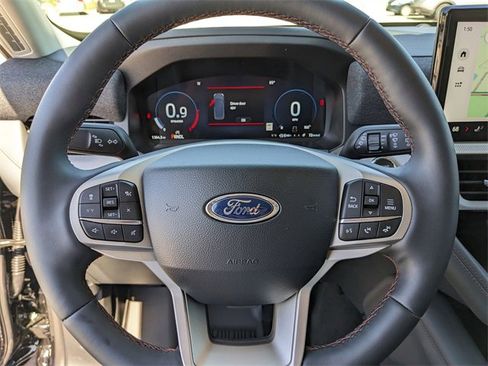 New 2025 Ford Explorer Active image 33