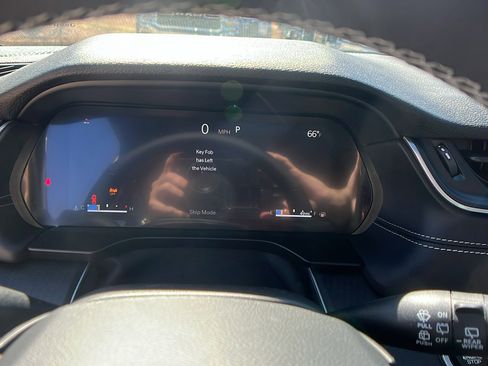 New 2025 Jeep Grand Cherokee L Altitude image 24