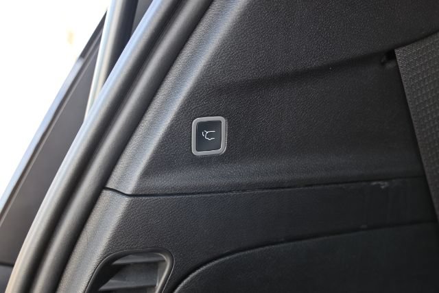 Used 2026 Chrysler Pacifica Select FWD image 30