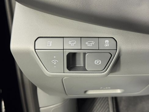 Used 2026 Kia EV9 Land image 19