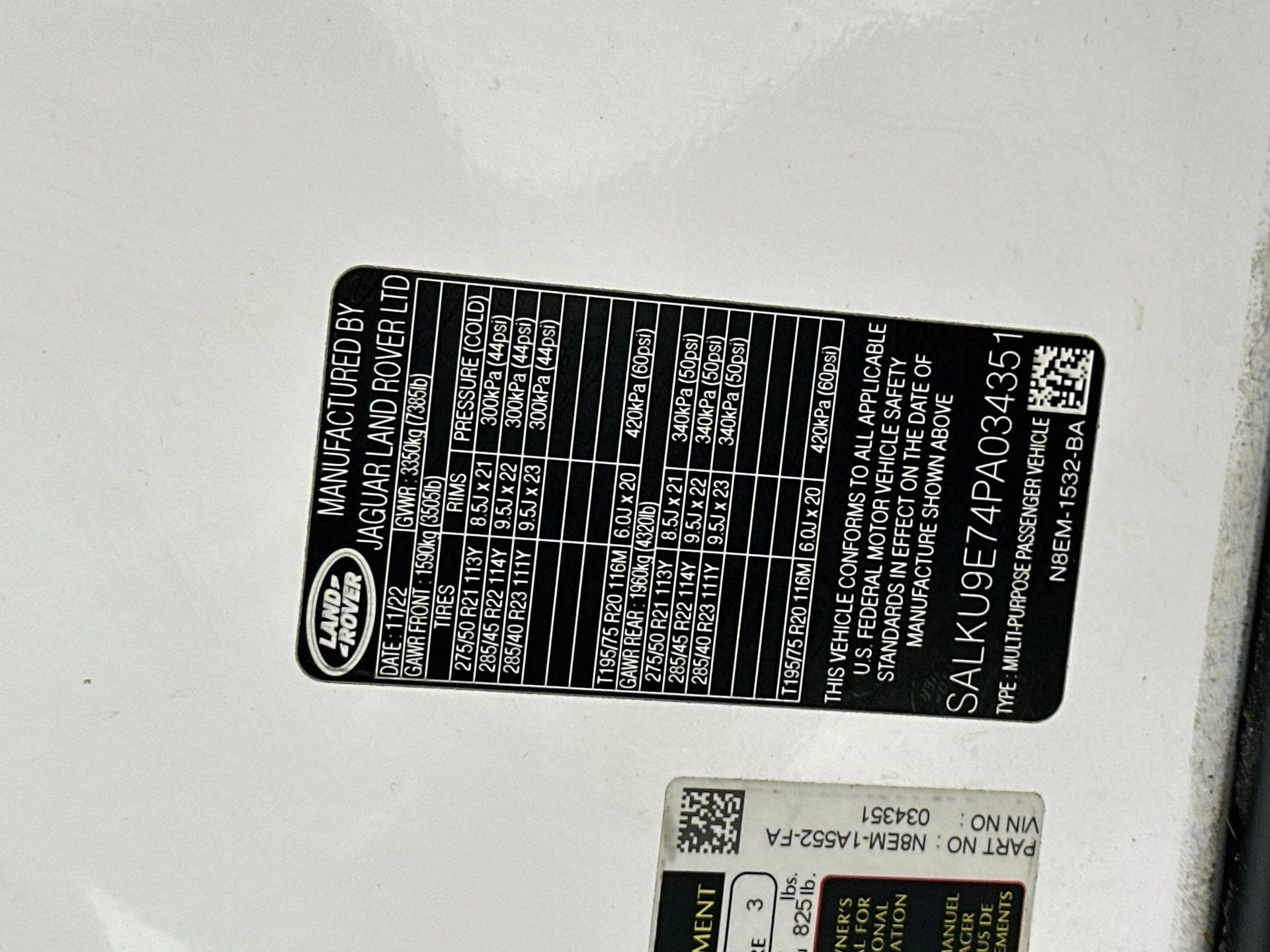 Used 2023 Land Rover Range Rover SV AWD/4WD image 36