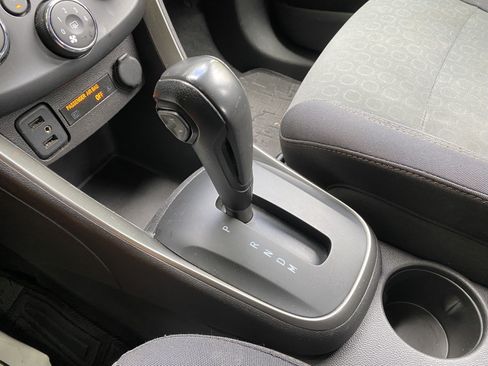 Used 2018 Chevrolet Trax LS FWD image 27