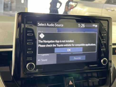 Used 2021 Toyota Corolla LE image 16