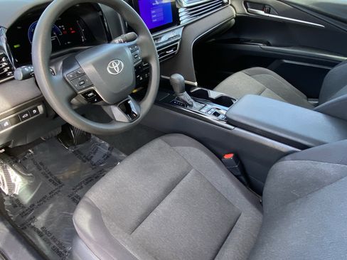 Certified 2025 Toyota Camry LE image 25