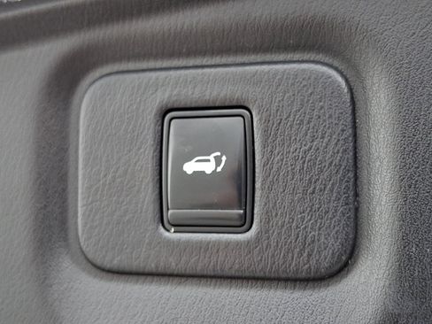 Used 2014 Nissan Pathfinder Platinum w/ Platinum Premium Package image 31