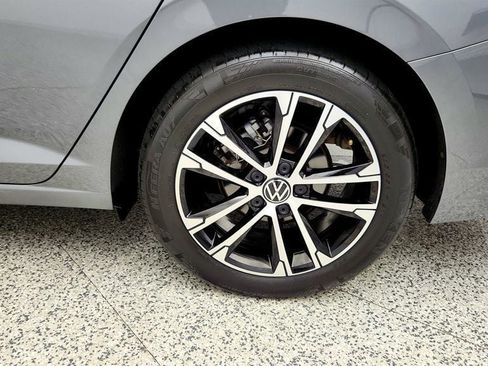 Used 2024 Volkswagen Jetta Sport FWD image 9