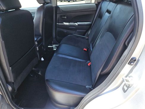 Used 2025 Mitsubishi Outlander Sport SE AWD/4WD image 26