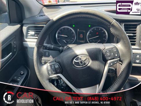 Used 2017 Toyota Highlander Limited w/ Protection Package #3 AWD/4WD image 25
