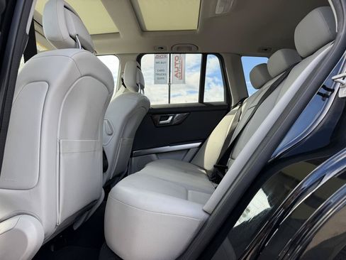 Used 2013 Mercedes-Benz GLK 350 4MATIC image 11
