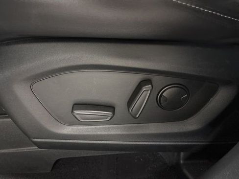 Used 2023 Ford Explorer XLT w/ Equipment Group 202A AWD/4WD image 9