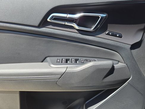 New 2026 Kia Sportage SX FWD image 18