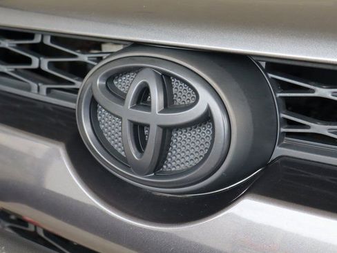 Used 2017 Toyota 4Runner SR5 Premium image 49