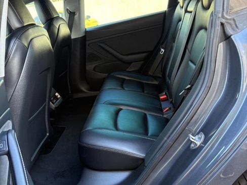Used 2021 Tesla Model 3 Performance image 21