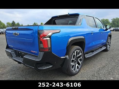 Used 2025 Chevrolet Silverado EV RST AWD/4WD image 3