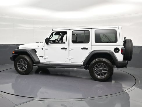 Used 2026 Jeep Wrangler Unlimited Sport AWD/4WD image 8