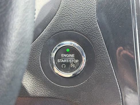 Used 2019 Ford Explorer XLT w/ Equipment Group 202A FWD image 29