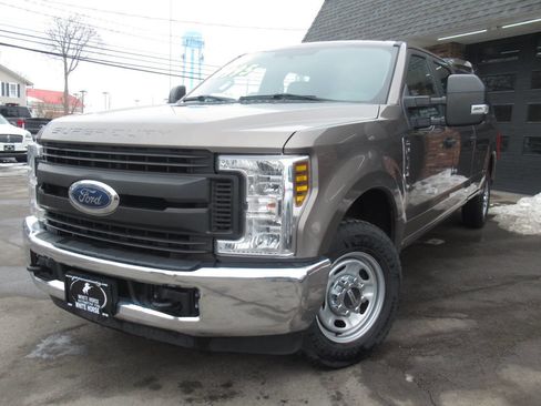 Used 2019 Ford F250 XL w/ Power Equipment Group image 28