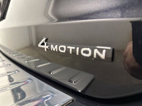 Used 2022 Volkswagen Taos SE image 32