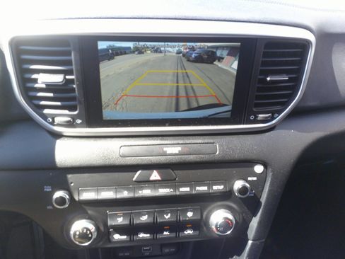 Used 2021 Kia Sportage LX AWD/4WD image 26