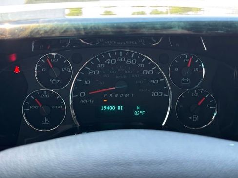 Used 2022 GMC Savana 2500 w/ Enhanced Convenience Package RWD image 31