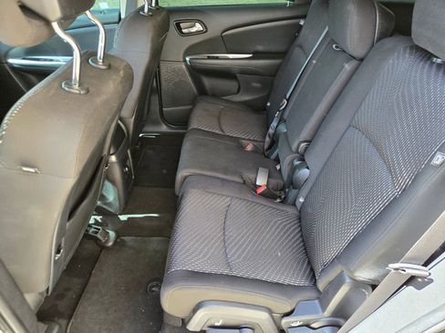 Used 2014 Dodge Journey SXT w/ Flexible Seating Group image 7