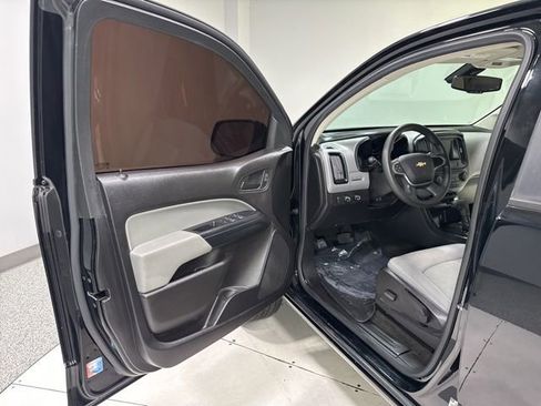 Used 2018 Chevrolet Colorado W/T w/ WT Convenience Package AWD/4WD image 8