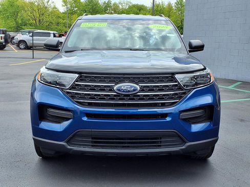 Used 2023 Ford Explorer XLT AWD/4WD image 24