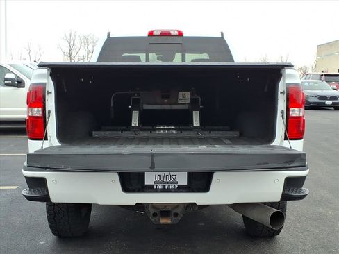 Used 2017 GMC Sierra 3500 Denali w/ Duramax Plus Package image 28