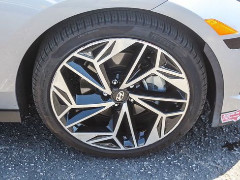 Used 2024 Hyundai Ioniq 6 SEL RWD image 12