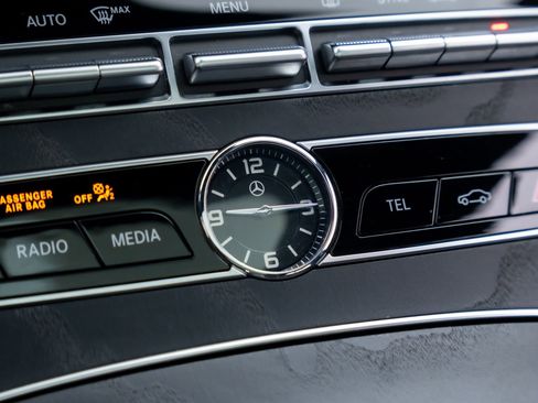 Used 2019 Mercedes-Benz E 300 E 300 image 28