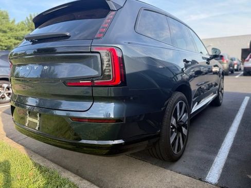 Certified 2025 Volvo EX90 Ultra AWD/4WD image 4