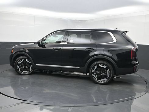 Used 2024 Kia Telluride EX w/ EX Captain's Chair Package FWD image 44