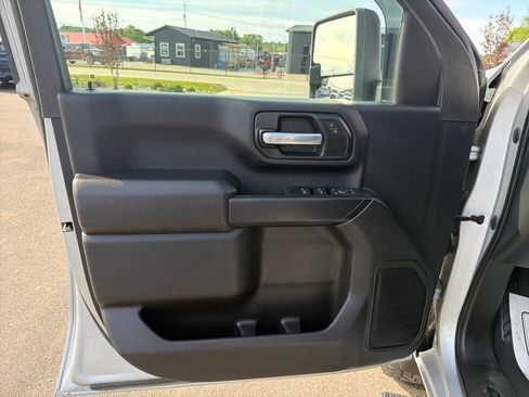 Used 2021 Chevrolet Silverado 2500 Custom w/ Custom Value Package AWD/4WD image 8