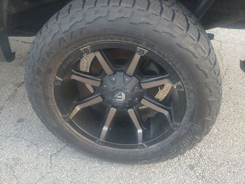 Used 2018 Ford F150 Lariat w/ Equipment Group 502A Luxury image 6