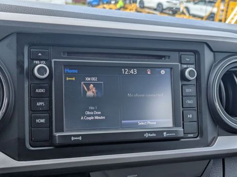 Used 2017 Toyota Tacoma SR5 w/ Tow Package image 16