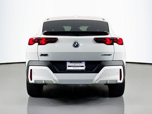 Used 2025 BMW X2 xDrive28i w/ Convenience Package AWD/4WD image 3