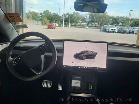 Used 2024 Tesla Model 3 Performance image 3