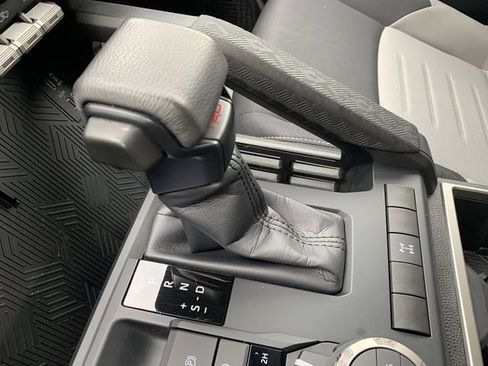 Certified 2024 Toyota Tacoma TRD Off-Road AWD/4WD image 25