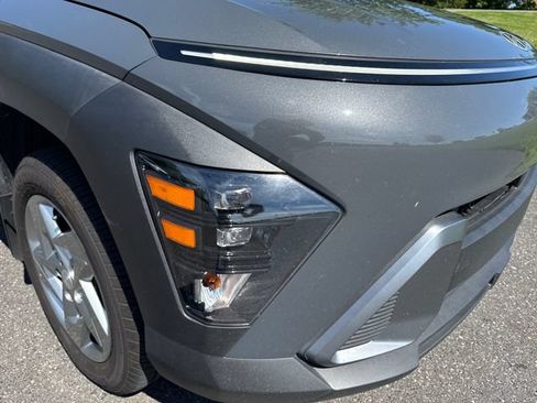 Used 2025 Hyundai Kona SE AWD/4WD image 12