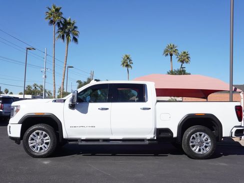 Certified 2022 GMC Sierra 2500 Denali image 2