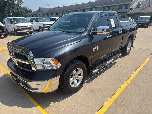 Used 2017 RAM 1500 Classic SLT AWD/4WD image 1